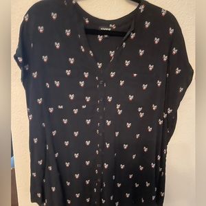 Torrid Racoon detail top, super cute! Great steal! Bundle & save!